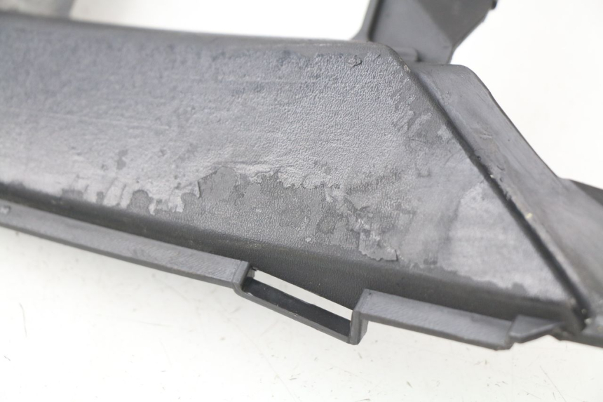 photo de RECHTER FUßRASTENVERBINDUNG GILERA NEXUS 125 (2009 - 2013) - Zoom auf Gebrauchszustand