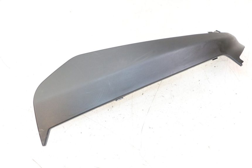 photo de TRITTBRETT VERKLEIDUNG MITTE RECHTS PIAGGIO NRG POWER PUREJET 50 (2018 - 2021) - Hauptansicht