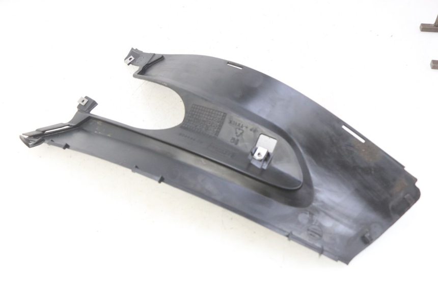 photo de RECHTER FUßRASTENVERBINDUNG GILERA RUNNER SP 50 (2009 - 2017) - Technische Nahaufnahme