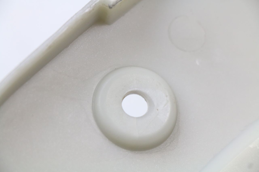 photo de TRITTBRETT VERKLEIDUNG MITTE RECHTS RAZZO STEED 125 (2012 - 2018) - Detailansicht des Bauteils