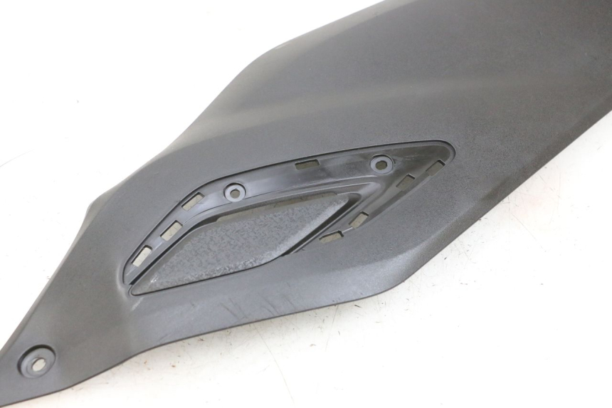 photo de TRITTBRETT VERKLEIDUNG MITTE RECHTS YAMAHA TRICITY 300 (2020 - 2024) - Geprüftes Gebrauchtteil