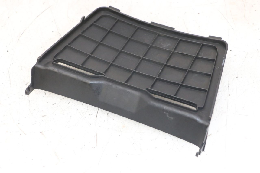 photo de TRITTBRETT VERKLEIDUNG MITTE HONDA FJS SILVERWING SILVER WING 600 (2001 - 2010) - Detailansicht des Bauteils