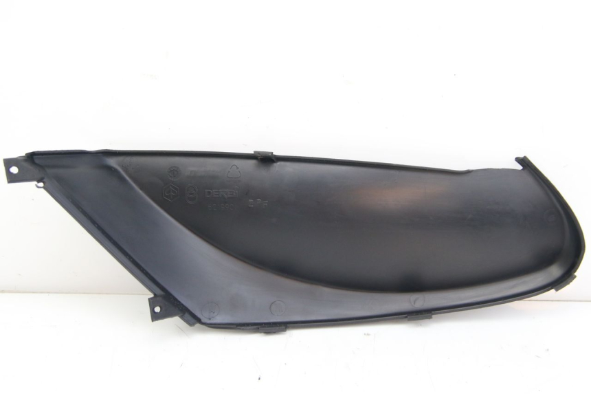 photo de LINKER FUßRASTENVERBINDUNG DERBI BOULEVARD 50 (2009 - 2006) - Details der Befestigungspunkte