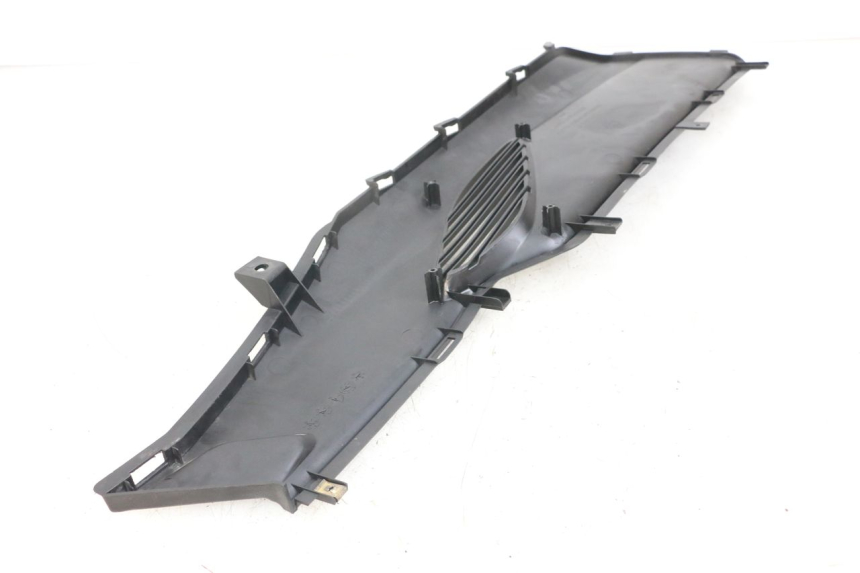 photo de TRITTBRETT VERKLEIDUNG MITTE LINKS KYMCO DINK STREET ABS 125 (2011 - 2018) - Zoom auf Gebrauchszustand