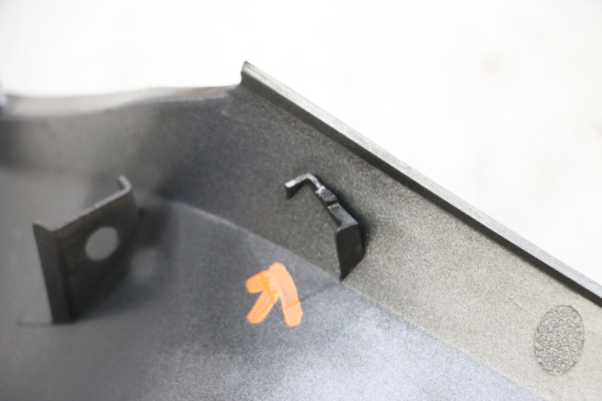 photo de TRITTBRETT VERKLEIDUNG MITTE LINKS HONDA FORZA ABS 300 (2013 - 2017) - Gesamtansicht des Produkts