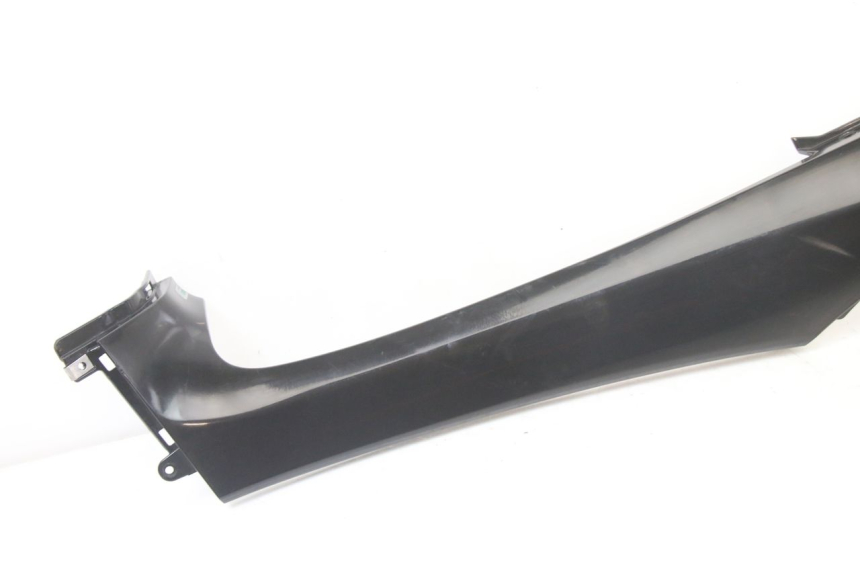 photo de TRITTBRETT VERKLEIDUNG MITTE LINKS PIAGGIO MP3 500 (2014 - 2017) - Detailansicht des Bauteils