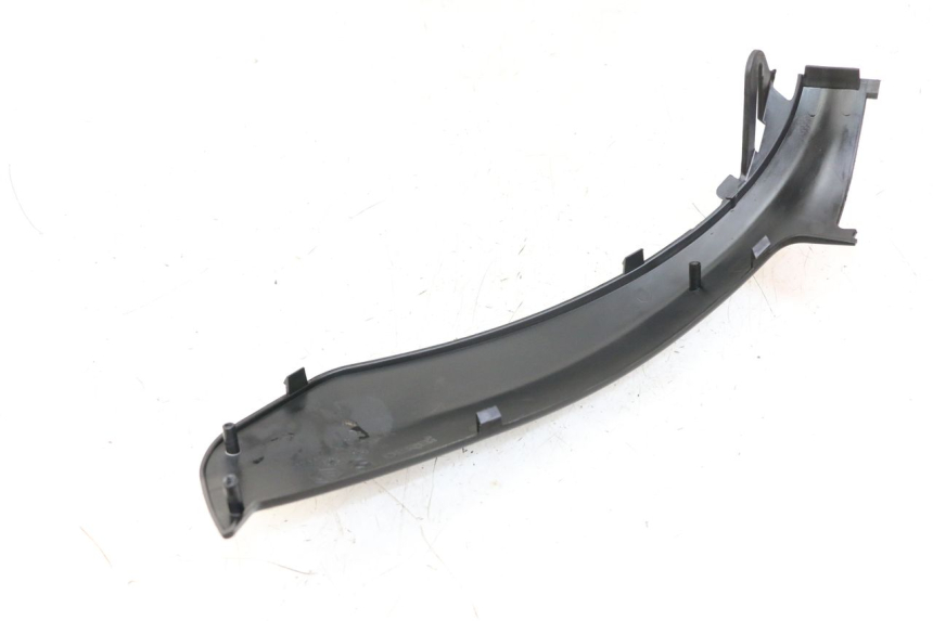 photo de TRITTBRETT VERKLEIDUNG MITTE LINKS PIAGGIO NRG POWER PUREJET 50 (2018 - 2021) - Zoom auf Gebrauchszustand