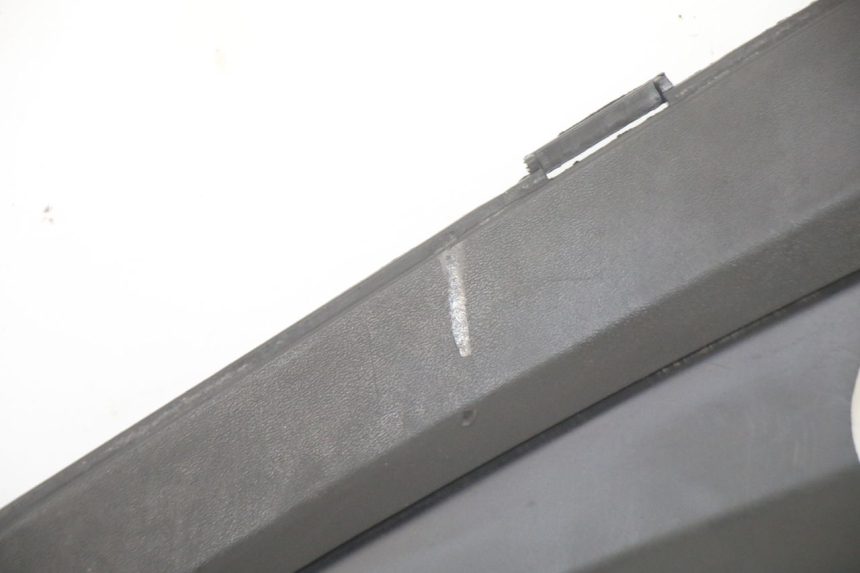 photo de TRITTBRETT VERKLEIDUNG MITTE LINKS GILERA RUNNER SP 50 (2006 - 2008) - Alternative Perspektive