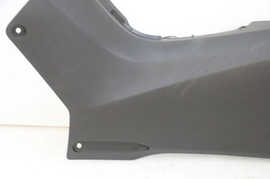 photo de TRITTBRETT VERKLEIDUNG MITTE LINKS YAMAHA TRICITY 300 (2020 - 2024) - Geprüftes Gebrauchtteil