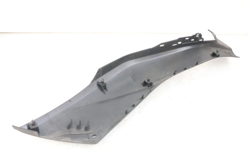 photo de LINKER FUßRASTENVERBINDUNG YAMAHA XMAX X-MAX ABS 125 (2017 - 2020) - Zoom auf Gebrauchszustand