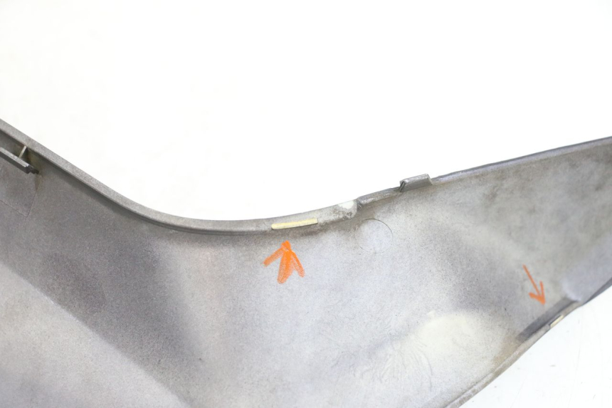 photo de LINKER FUßRASTENVERBINDUNG YAMAHA XMAX X-MAX 125 (2006 - 2009) - Technische Nahaufnahme