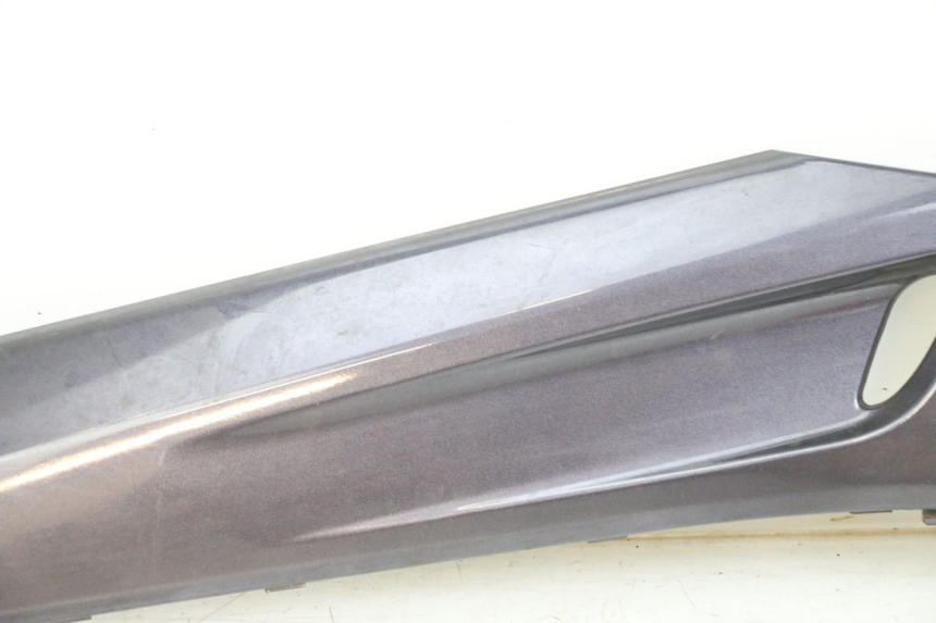 photo de LINKER FUßRASTENVERBINDUNG YAMAHA XMAX X-MAX 125 (2006 - 2009) - Charakteristische Merkmale