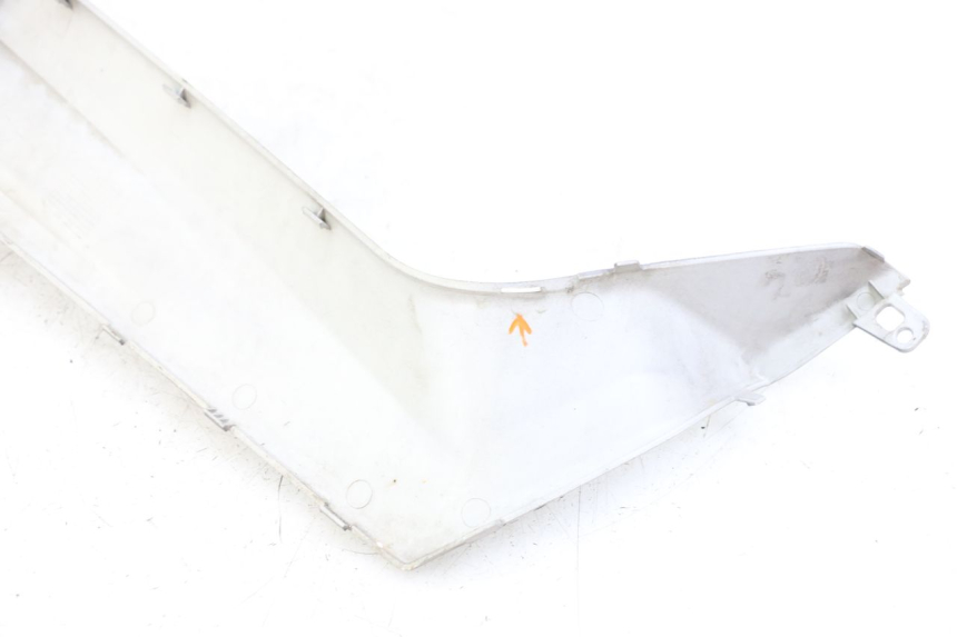 photo de LINKER FUßRASTENVERBINDUNG YAMAHA XMAX X-MAX 125 (2006 - 2009) - Technische Nahaufnahme