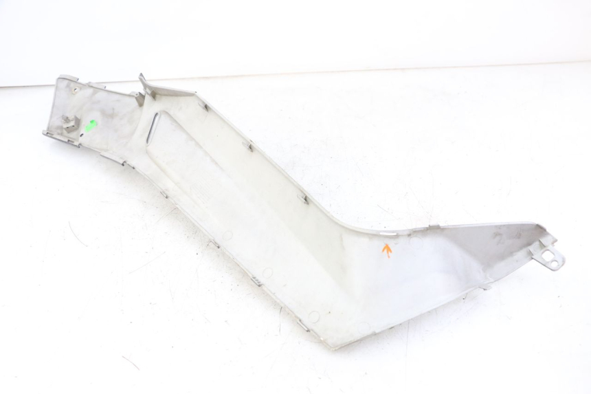 photo de LINKER FUßRASTENVERBINDUNG YAMAHA XMAX X-MAX 125 (2006 - 2009) - Details der Befestigungspunkte