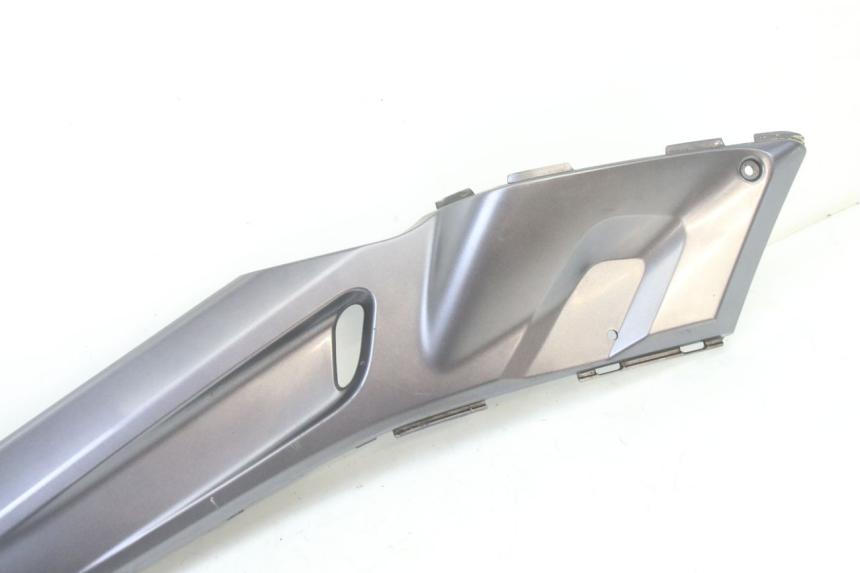 photo de LINKER FUßRASTENVERBINDUNG YAMAHA XMAX X-MAX 125 (2006 - 2009) - Zoom auf Gebrauchszustand