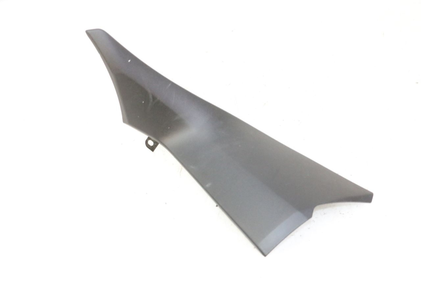 photo de TRITTBRETT VERKLEIDUNG MITTE LINKS YAMAHA XMAX X-MAX 125 (2021 - 2025) - Technische Nahaufnahme