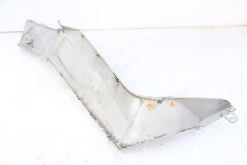 photo de TRITTBRETT VERKLEIDUNG MITTE LINKS YAMAHA X-MAX XMAX 250 (2006 - 2009) - Zoom auf Gebrauchszustand