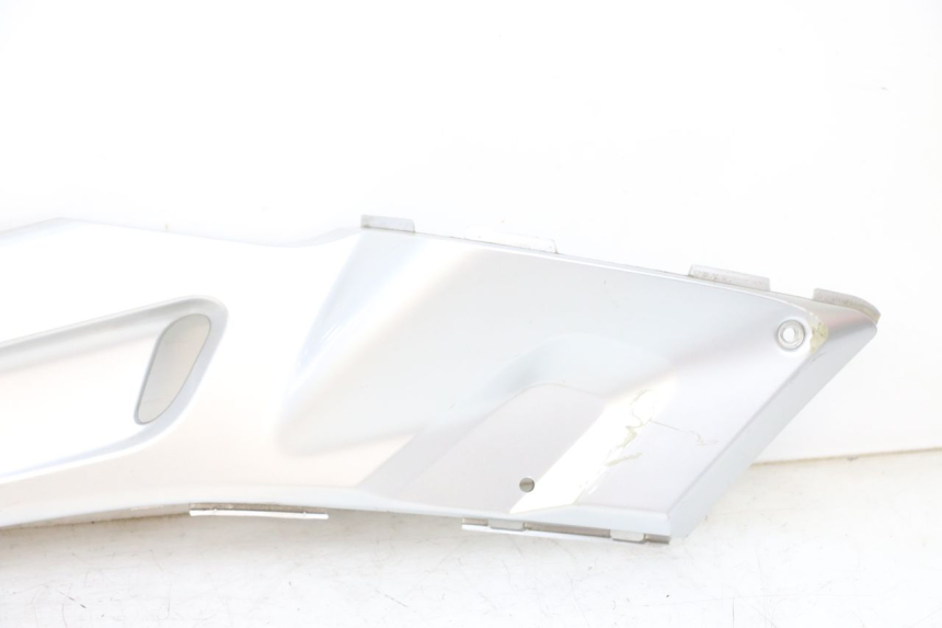 photo de LINKER FUßRASTENVERBINDUNG YAMAHA XMAX X-MAX 125 (2006 - 2009) - Profilansicht des Ersatzteils