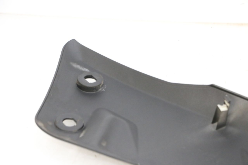 photo de TRITTBRETT VERKLEIDUNG MITTE LINKS YAMAHA X-MAX XMAX 125 (2010 - 2013) - Zoom auf Gebrauchszustand
