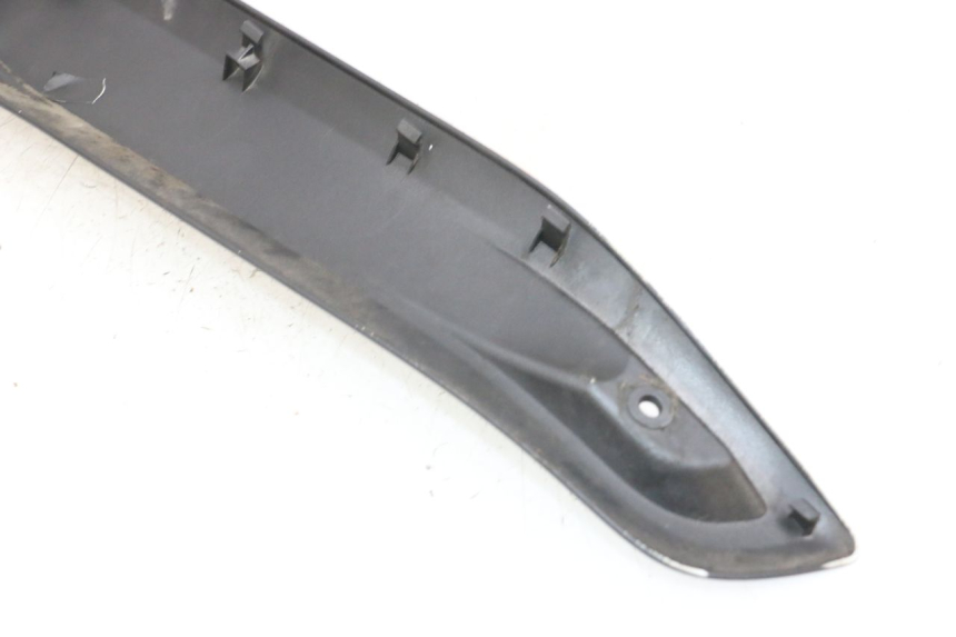 photo de TRITTBRETT VERKLEIDUNG MITTE LINKS YAMAHA X-MAX XMAX 125 (2010 - 2013) - Technische Nahaufnahme