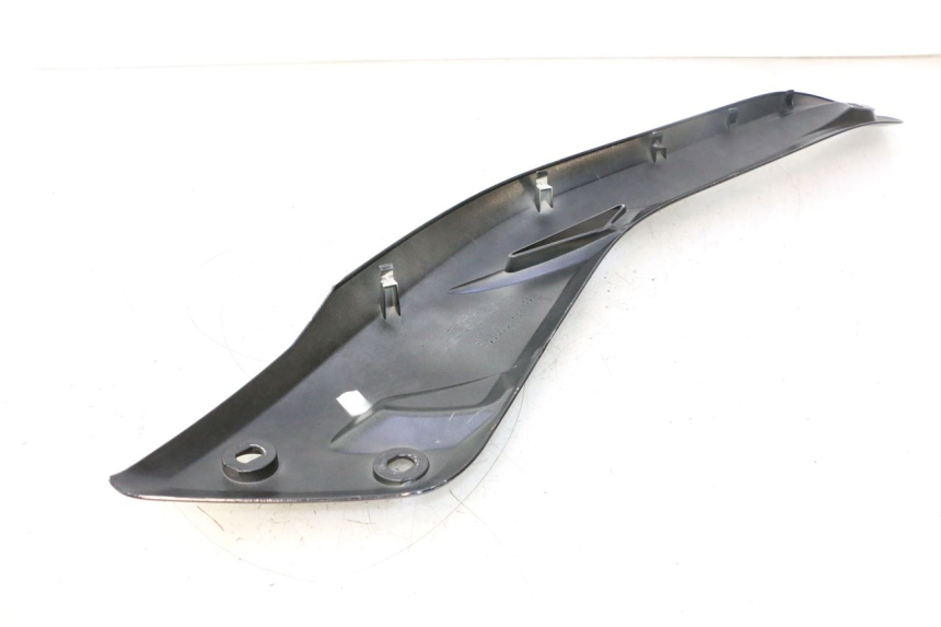 photo de TRITTBRETT VERKLEIDUNG MITTE LINKS YAMAHA X-MAX XMAX 125 (2010 - 2013) - Weitere Ansicht des Artikels