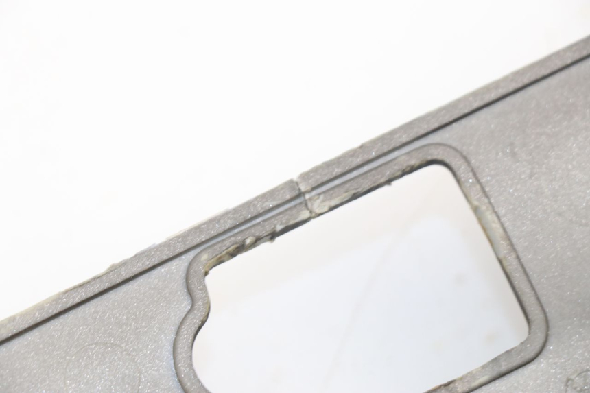 photo de TRITTBRETT VERKLEIDUNG MITTE LINKS KYMCO XCITING 500 (2007 - 2010) - Detailansicht des Bauteils