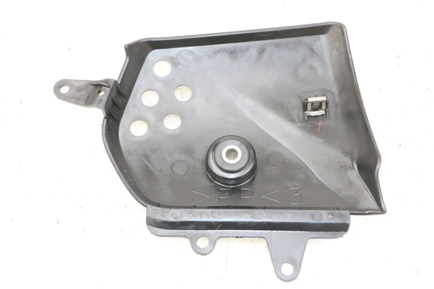 photo de TRITTBRETT VERKLEIDUNG MITTE LINKS YAMAHA XJ6 ABS 600 (2008 - 2016) - Detailansicht des Bauteils