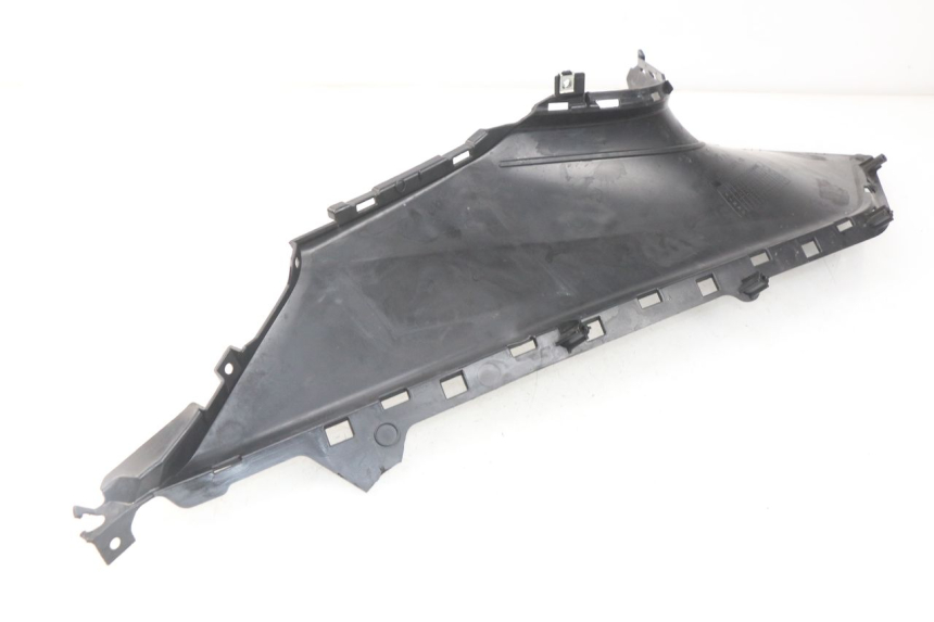 photo de TRITTBRETT VERKLEIDUNG MITTE LINKS YAMAHA YP T-MAX TMAX 530 (2017 - 2020) - Technische Nahaufnahme