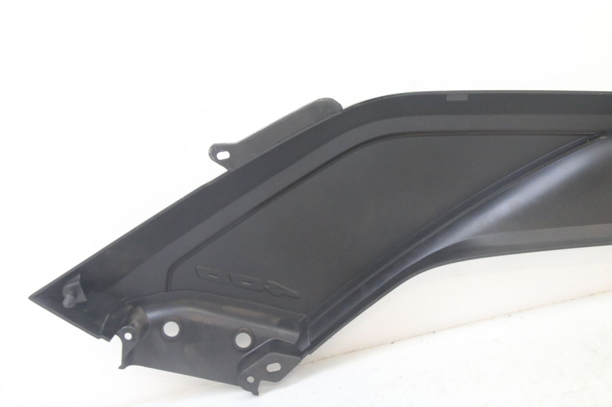 photo de TRITTBRETT VERKLEIDUNG MITTE LINKS YAMAHA YP X-MAX XMAX 400 (2014 - 2017) - Gesamtansicht des Produkts