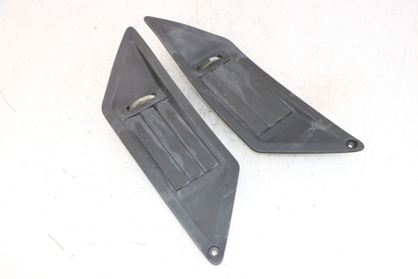 photo de TRITTBRETT VERKLEIDUNG MITTE GILERA NEXUS 300 (2008 - 2013) - Hauptansicht