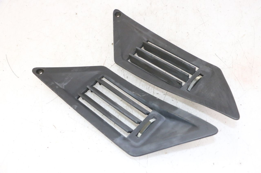 photo de TRITTBRETT VERKLEIDUNG MITTE GILERA NEXUS 300 (2008 - 2013) - Alternative Perspektive