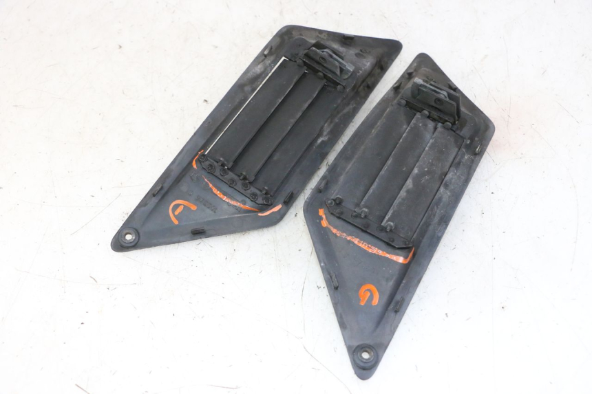 photo de TRITTBRETT VERKLEIDUNG MITTE GILERA NEXUS 300 (2008 - 2013) - Gesamtansicht des Produkts