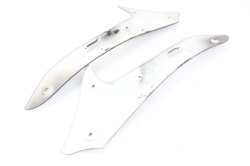 photo de TRITTBRETT VERKLEIDUNG MITTE JONWAY GTX 2T 50 (2014 - 2020) - Alternative Perspektive