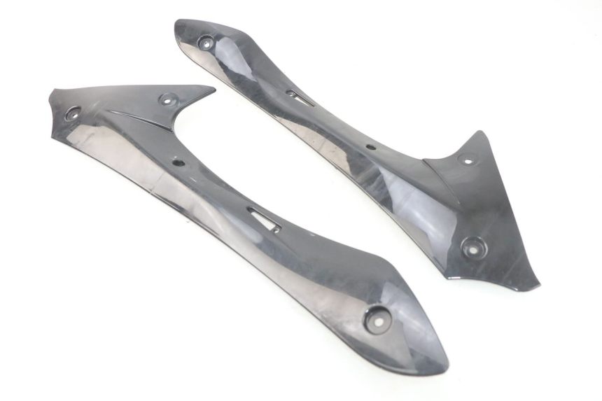 photo de TRITTBRETT VERKLEIDUNG MITTE JONWAY GTX 2T 50 (2014 - 2020) - Gesamtansicht des Produkts