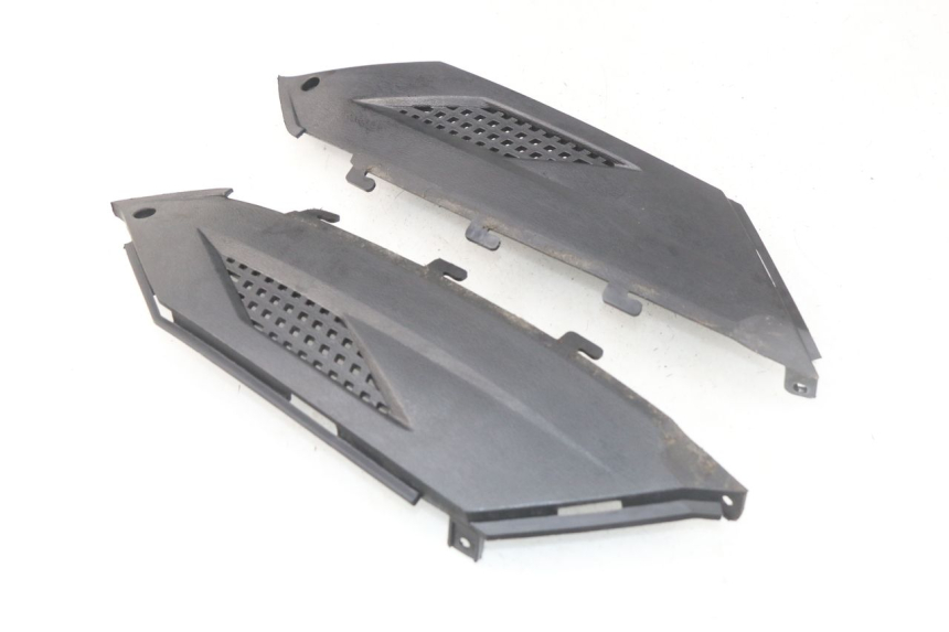 photo de TRITTBRETT VERKLEIDUNG MITTE RIDE JUMP 2T 50 (2012 - 2017) - Hauptansicht