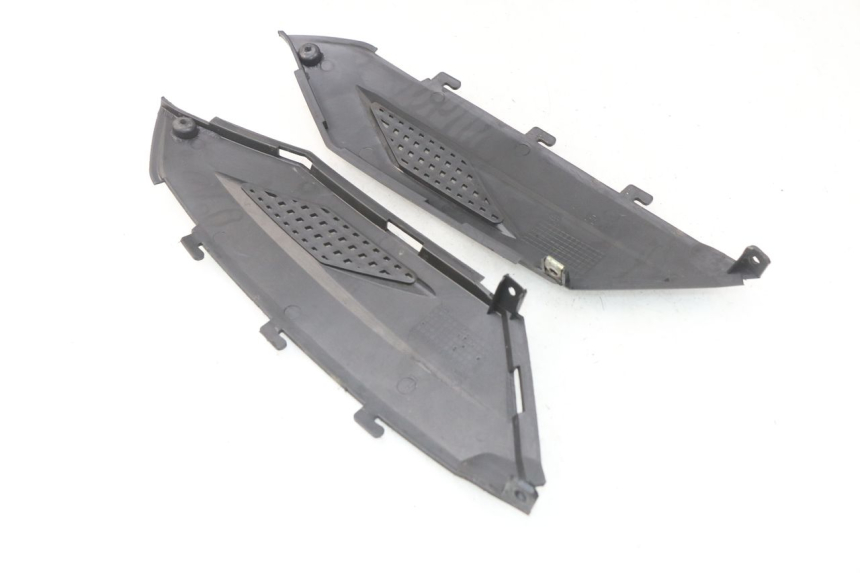 photo de TRITTBRETT VERKLEIDUNG MITTE RIDE JUMP 2T 50 (2012 - 2017) - Detailansicht des Bauteils