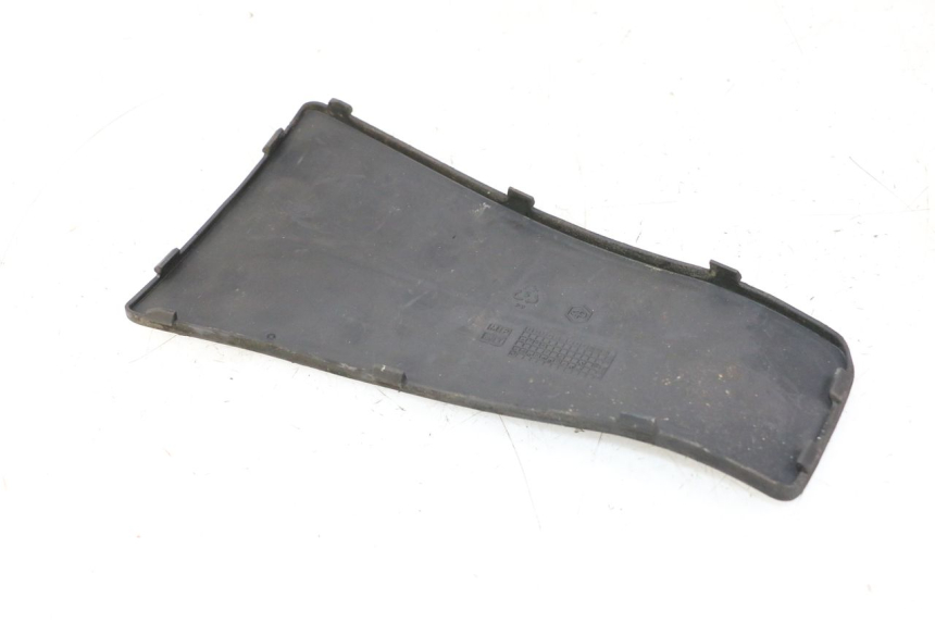 photo de TRITTBRETT VERKLEIDUNG MITTE PIAGGIO LXV 4T 50 (2009 - 2013) - Alternative Perspektive