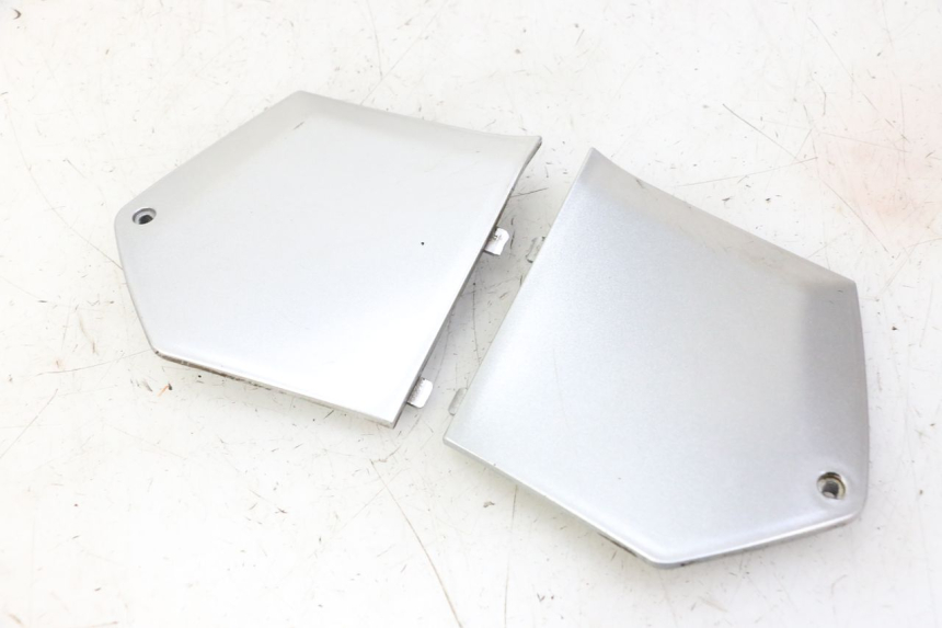 photo de TRITTBRETT VERKLEIDUNG MITTE PIAGGIO MP3 LT 300 (2010 - 2016) - Hauptansicht