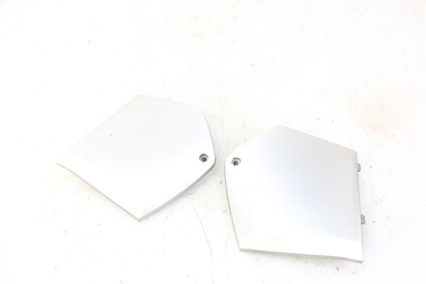 photo de TRITTBRETT VERKLEIDUNG MITTE PIAGGIO MP3 LT 300 (2010 - 2016) - Zoom auf Gebrauchszustand