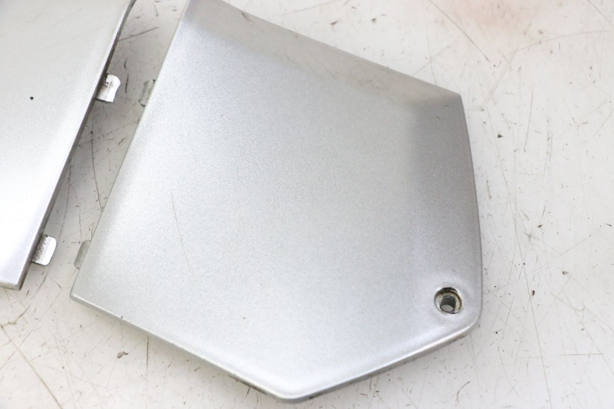 photo de TRITTBRETT VERKLEIDUNG MITTE PIAGGIO MP3 LT 300 (2010 - 2016) - Gesamtansicht des Produkts