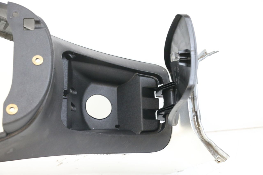 photo de TRITTBRETT VERKLEIDUNG MITTE PIAGGIO MP3 125 (2006 - 2014) - Alternative Perspektive