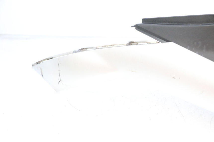 photo de TRITTBRETT VERKLEIDUNG MITTE PIAGGIO MP3 125 (2006 - 2014) - Gesamtansicht des Produkts