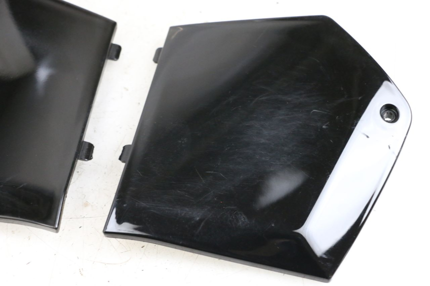 photo de FUSSRAUMVERBINDUNG PIAGGIO MP3 500 (2011 - 2015) - Zoom auf Gebrauchszustand