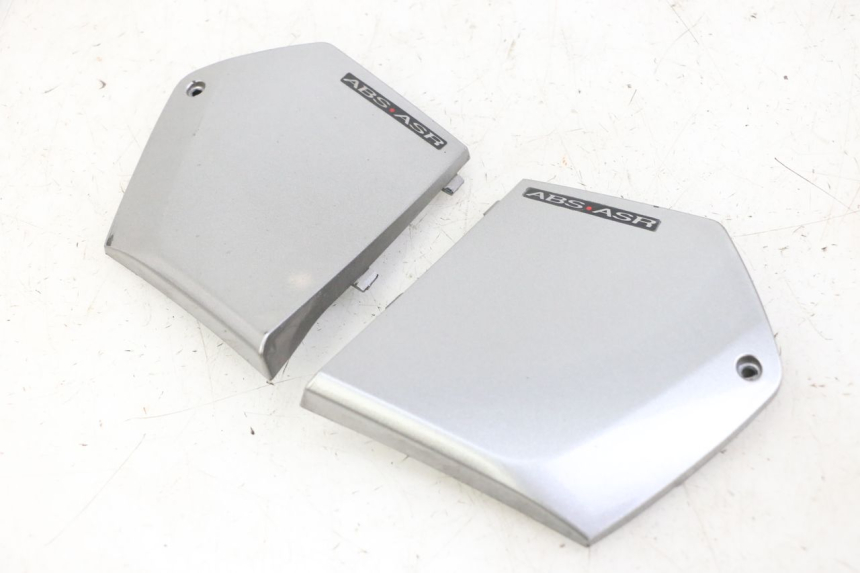 photo de TRITTSTUFENVERBINDUNG PIAGGIO MP3 500 (2014 - 2017) - Hauptansicht