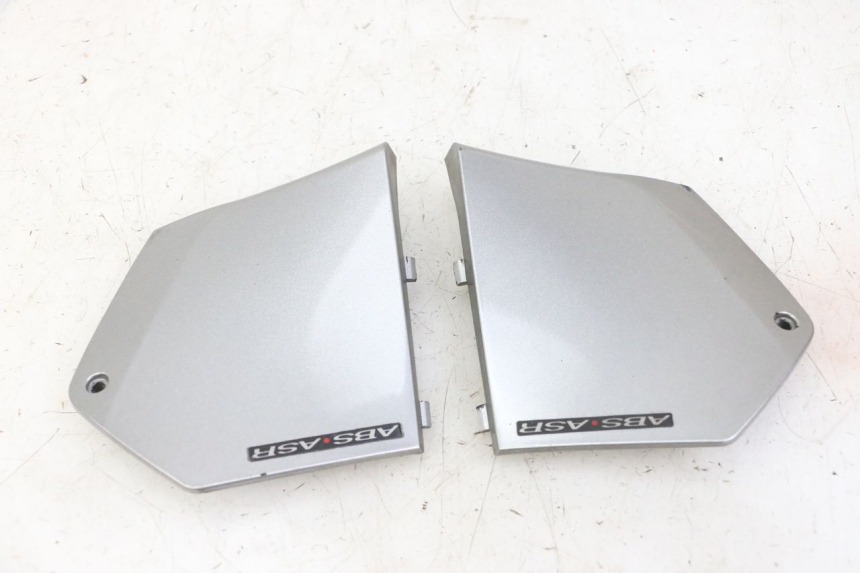 photo de TRITTSTUFENVERBINDUNG PIAGGIO MP3 500 (2014 - 2017) - Detailansicht des Bauteils