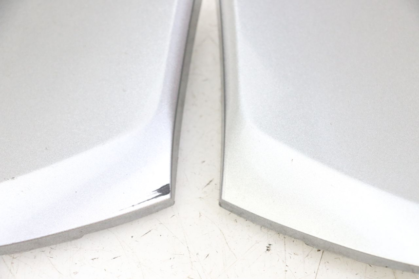 photo de TRITTSTUFENVERBINDUNG PIAGGIO MP3 500 (2014 - 2017) - Zoom auf Gebrauchszustand