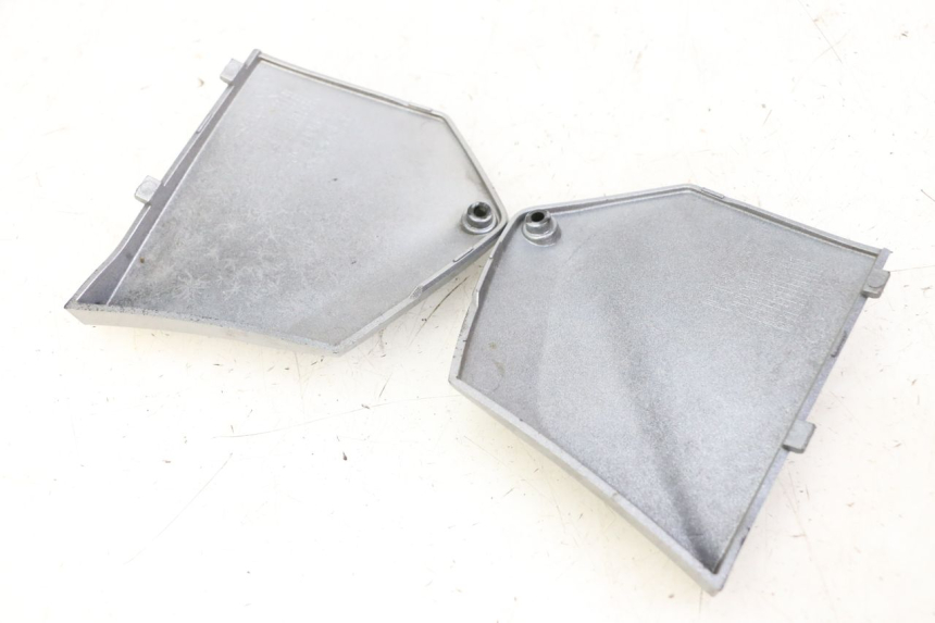 photo de TRITTSTUFENVERBINDUNG PIAGGIO MP3 500 (2014 - 2017) - Technische Nahaufnahme