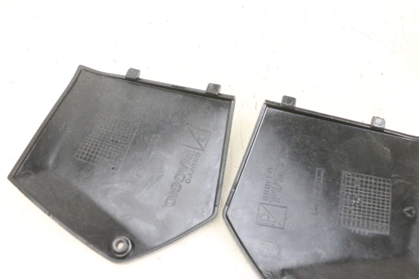 photo de FUSSRAUMVERBINDUNG PIAGGIO MP3 RL 250 (2006 - 2010) - Detailansicht des Bauteils