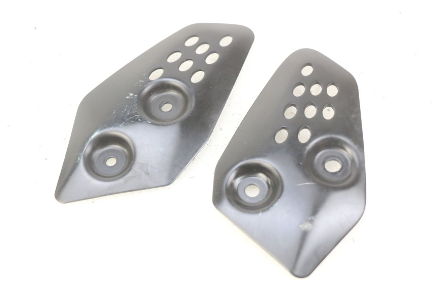 photo de TRITTSTUFENVERBINDUNG YAMAHA MT-07 MT07 700 (2018 - 2020) - Zoom auf Gebrauchszustand