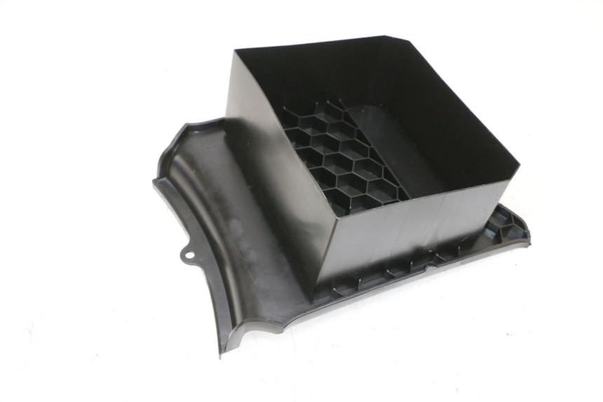 photo de TRITTBRETT VERKLEIDUNG MITTE YAMAHA NEO'S CORE 1 (2022 - 2026) - Zoom auf Gebrauchszustand